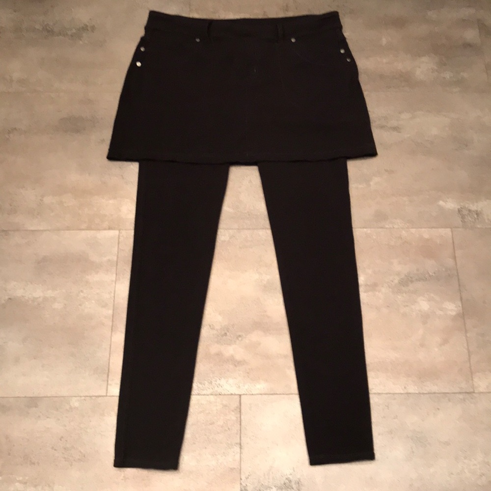 Athleta Bettona 2 in 1 Leggings with Skirt
